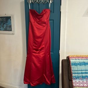 Gunne Sax red satin Mermain Gown - 11